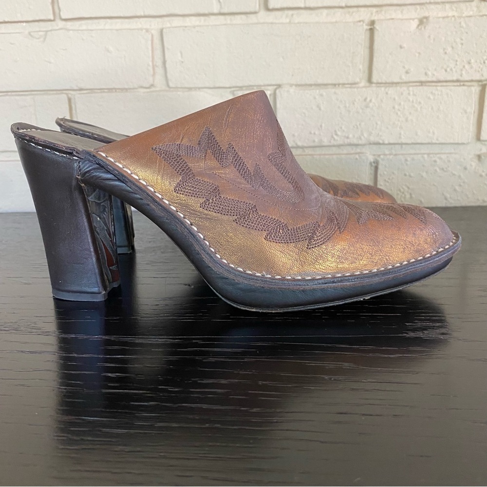 Donald Pliner bozza Leather Platform Mules Metallic Western Cowgirl Italy Size 9 - Picture 2 of 7